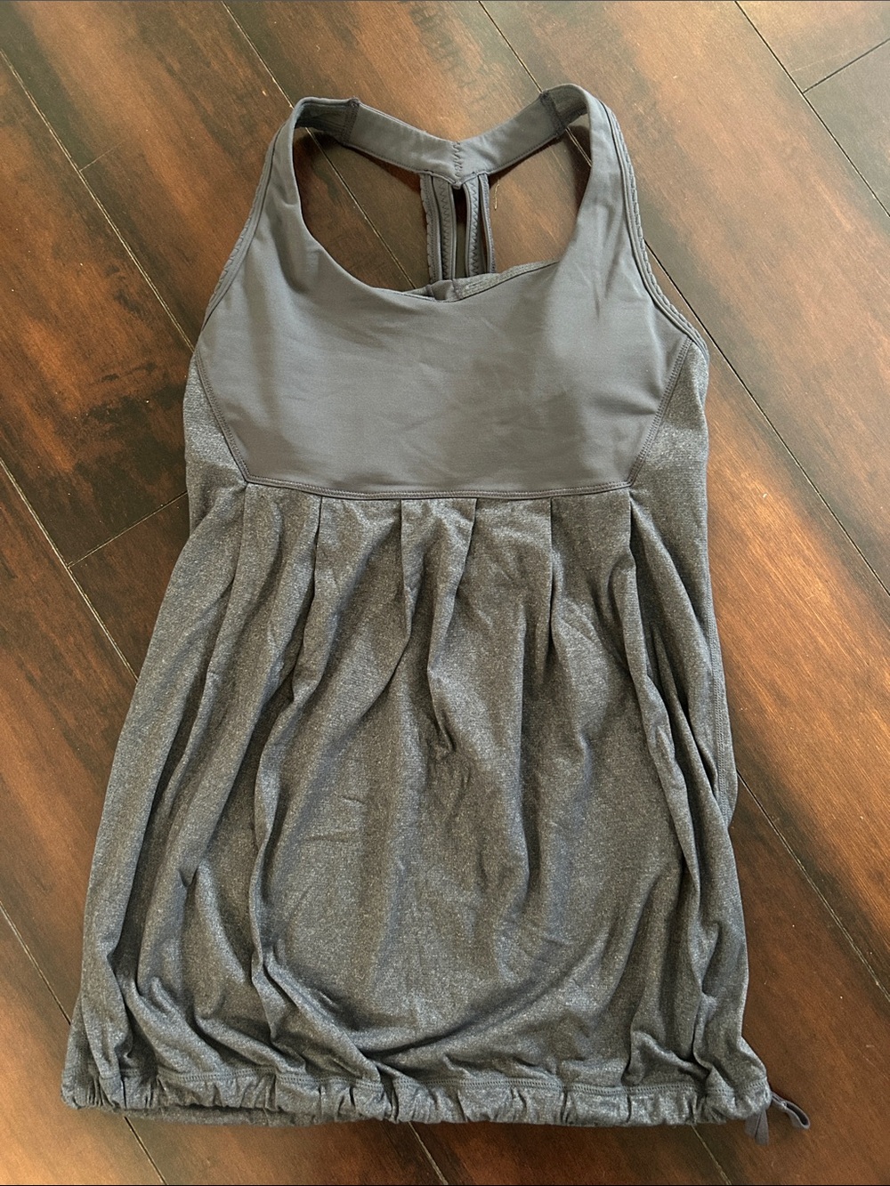 lululemon athletica Gray Pleated Racerback Active Tank with cinch bottom size sm